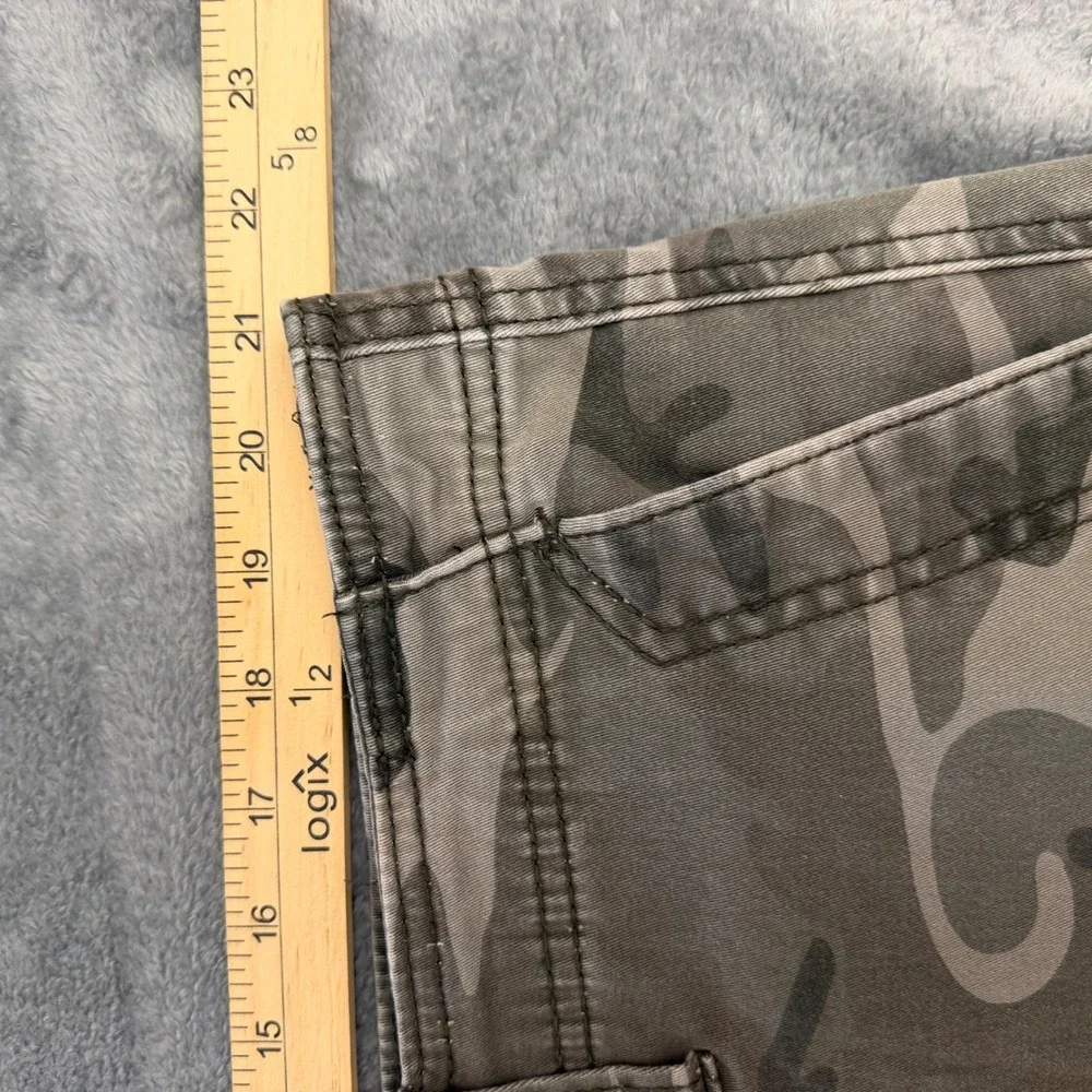 Unionbay Mens Camo Cargo Shorts Green Brown Size 42 Stretch Cotton Utility Camo
